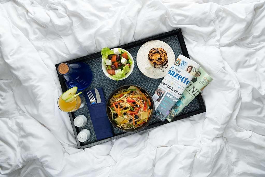 होटल Radisson Blu Plaza 4*
