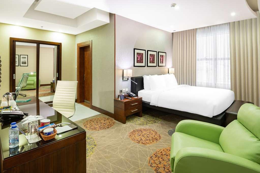 Radisson Blu Plaza होटल 4*