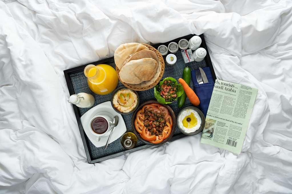 Radisson Blu Plaza होटल