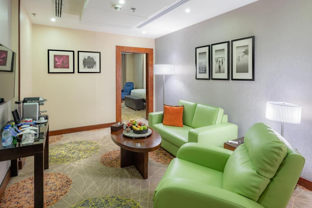 होटल Radisson Blu Plaza