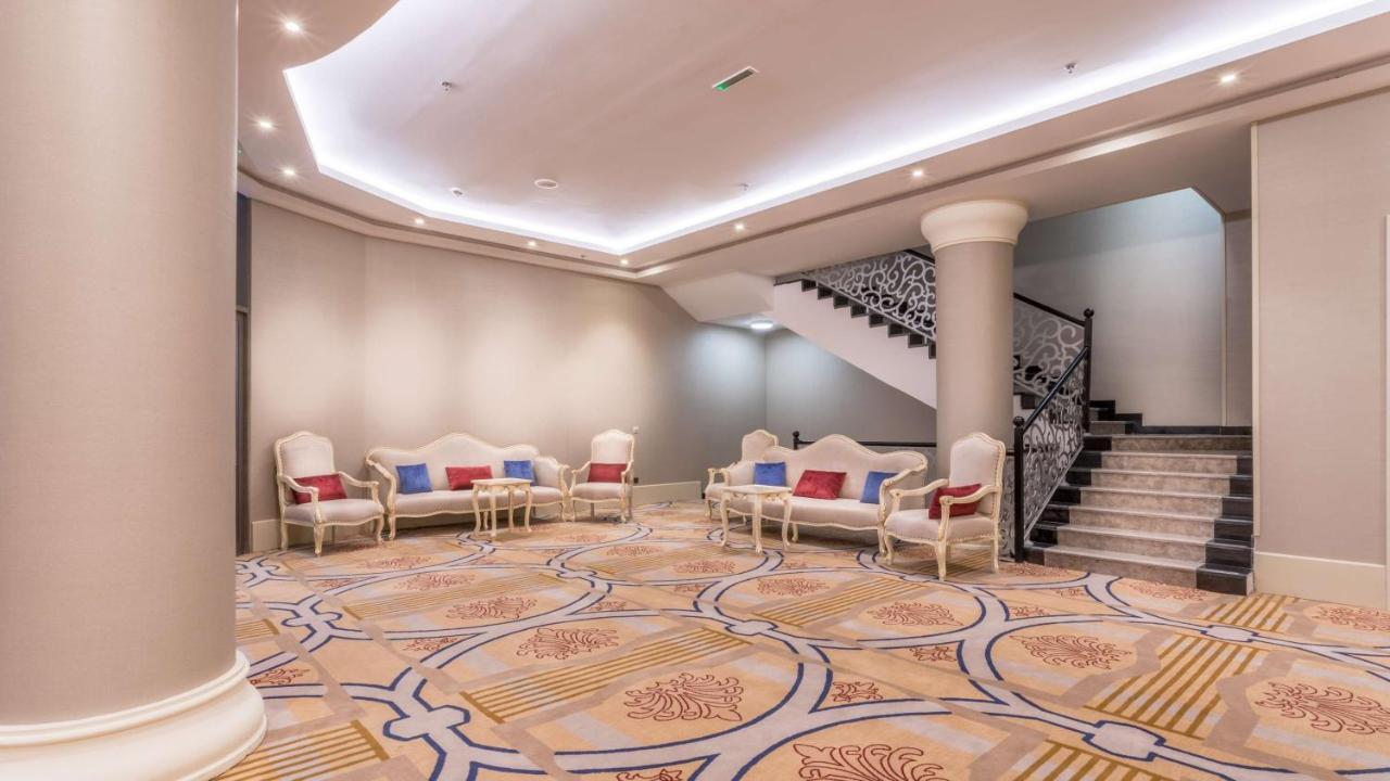 Radisson Blu Plaza होटल 4*