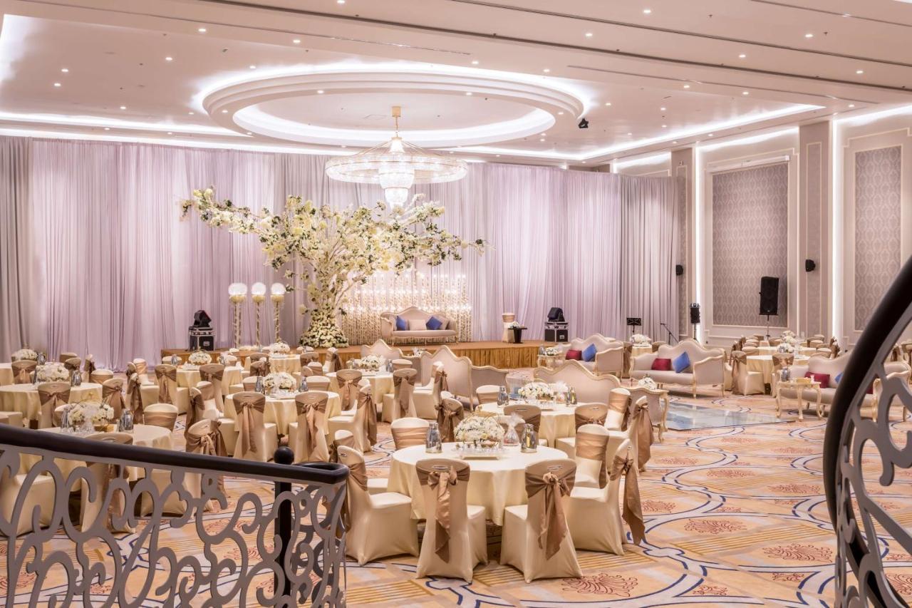 Radisson Blu Plaza होटल 4*