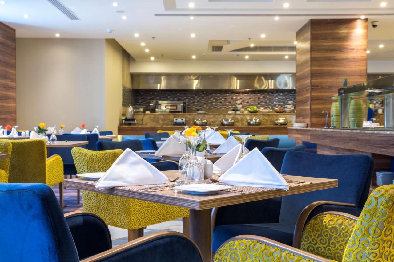 Radisson Blu Plaza होटल